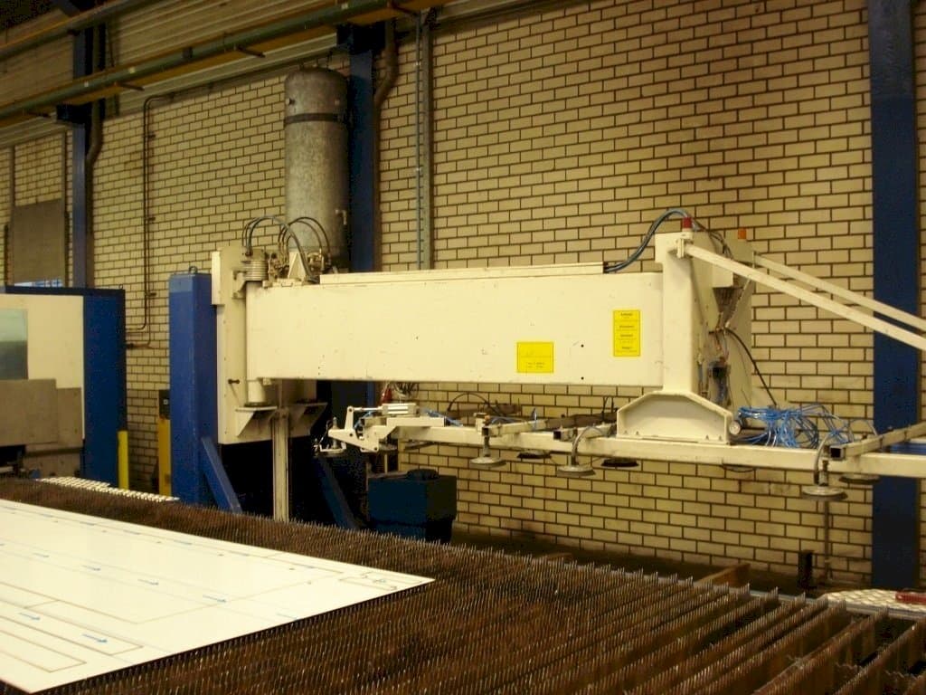 Mašīnas TRUMPF Loadmaster  pretskats