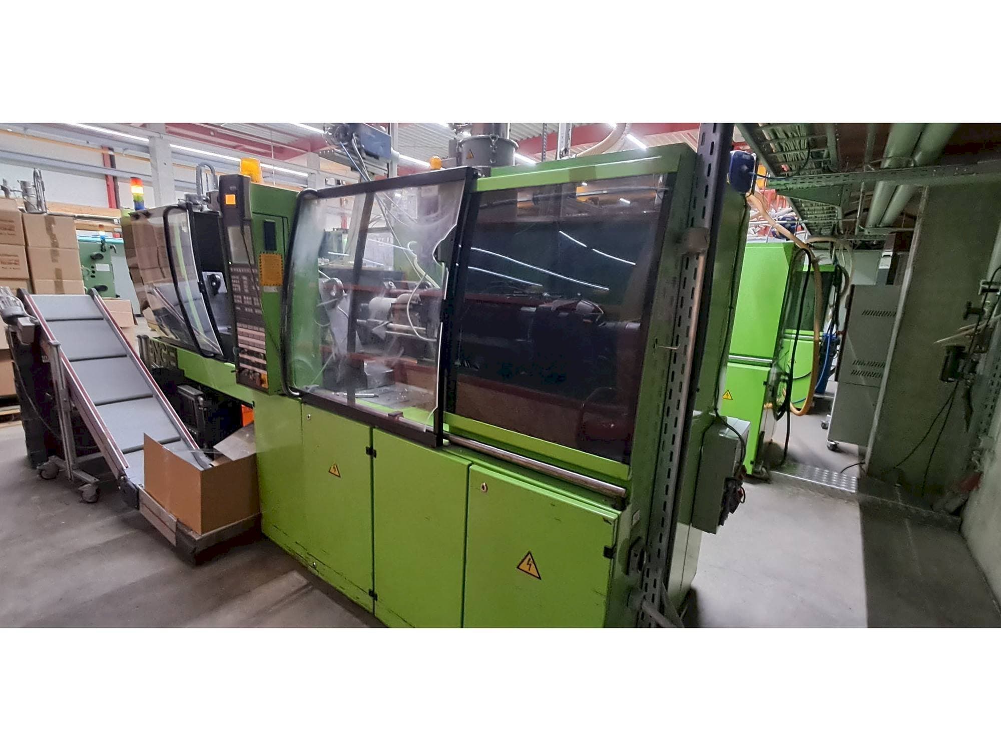 Mašīnas Engel ES 330/110 HL  pretskats