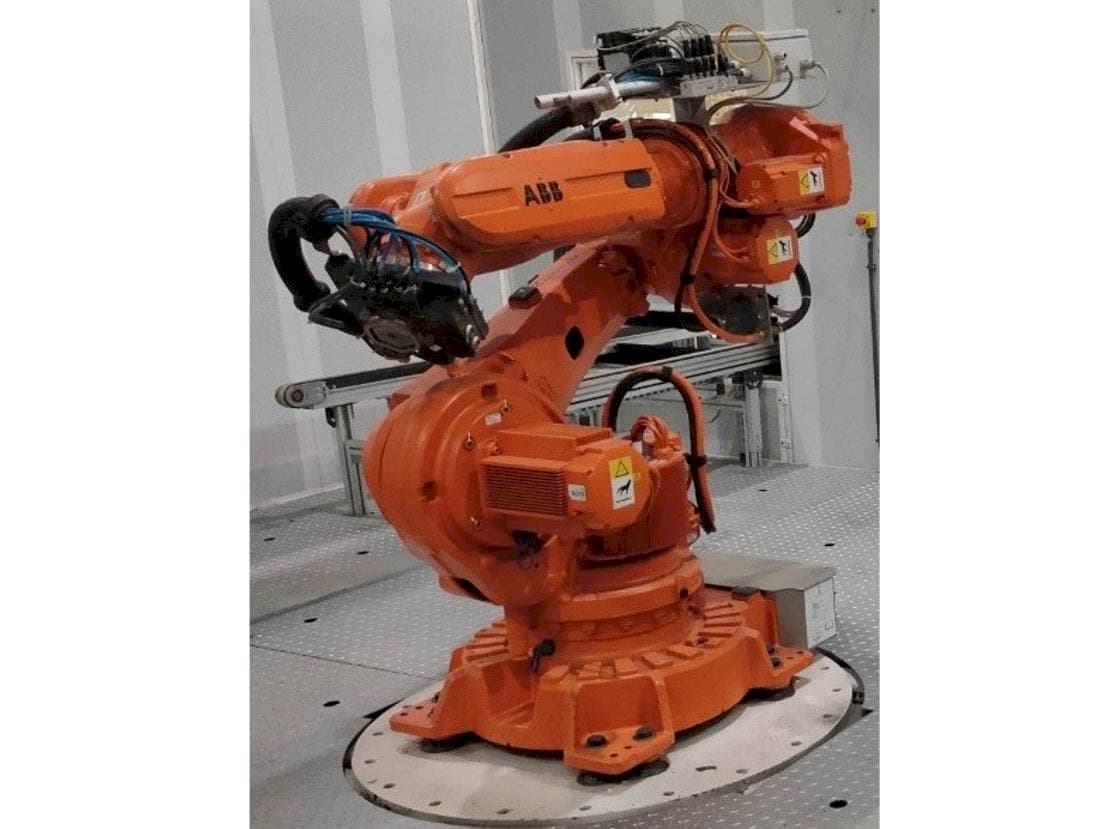 Mašīnas ABB IRB 6620-150/2.2  pretskats