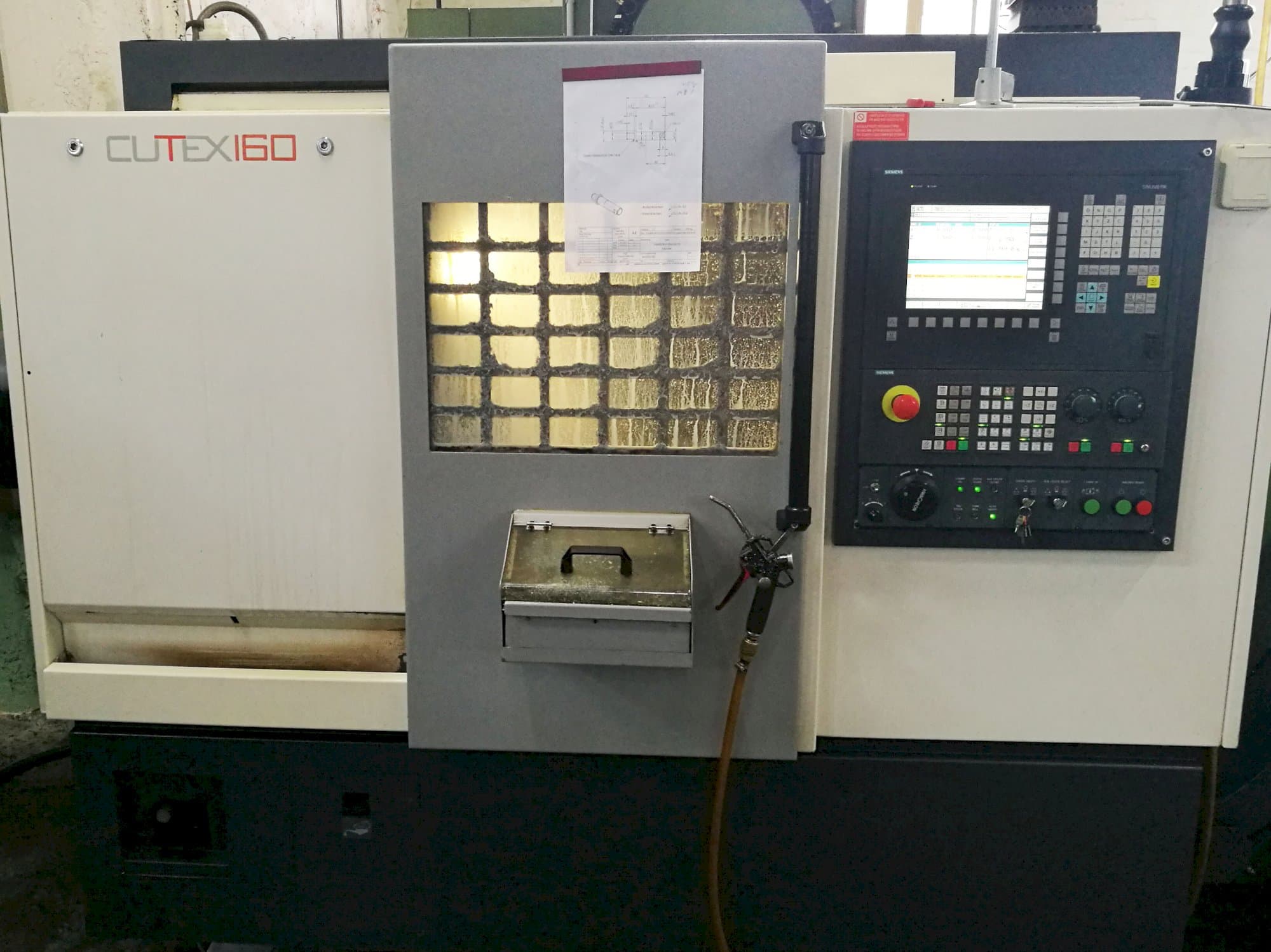 Mašīnas HWACHEON CUTEX-160  pretskats