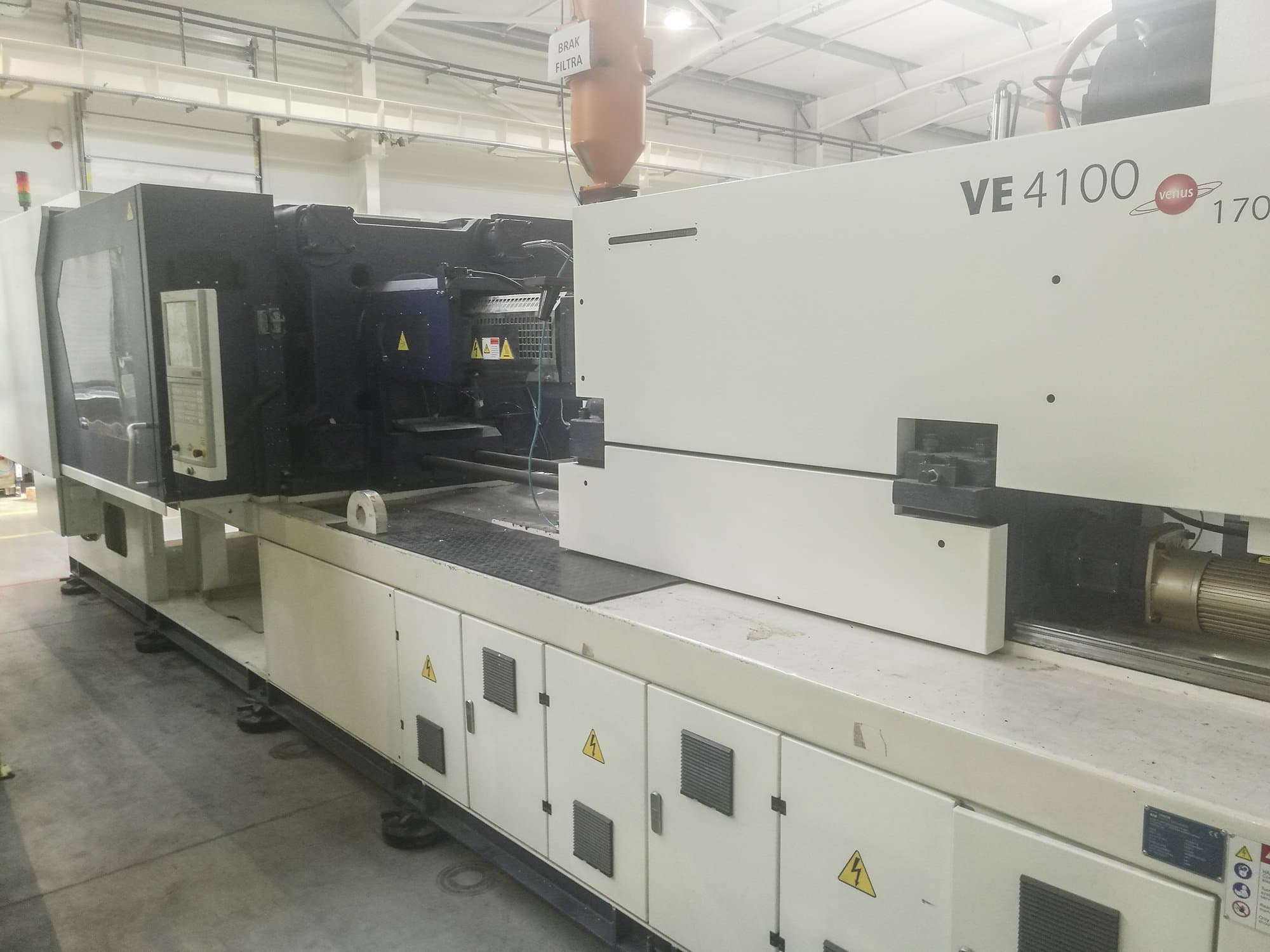 Mašīnas Zhafir VE 4100/1700 skats  no labās puses