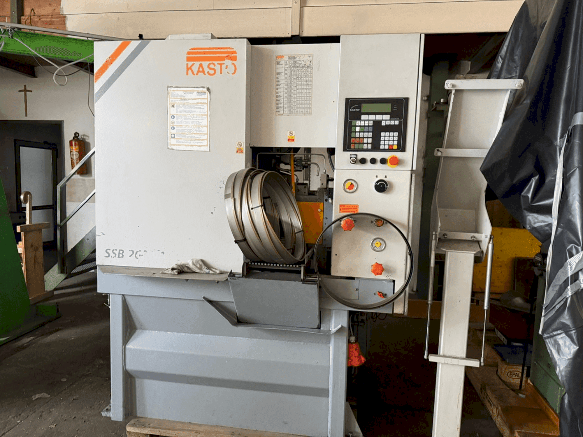 Mašīnas KASTO SSB 260 VA-CC-CNC  pretskats