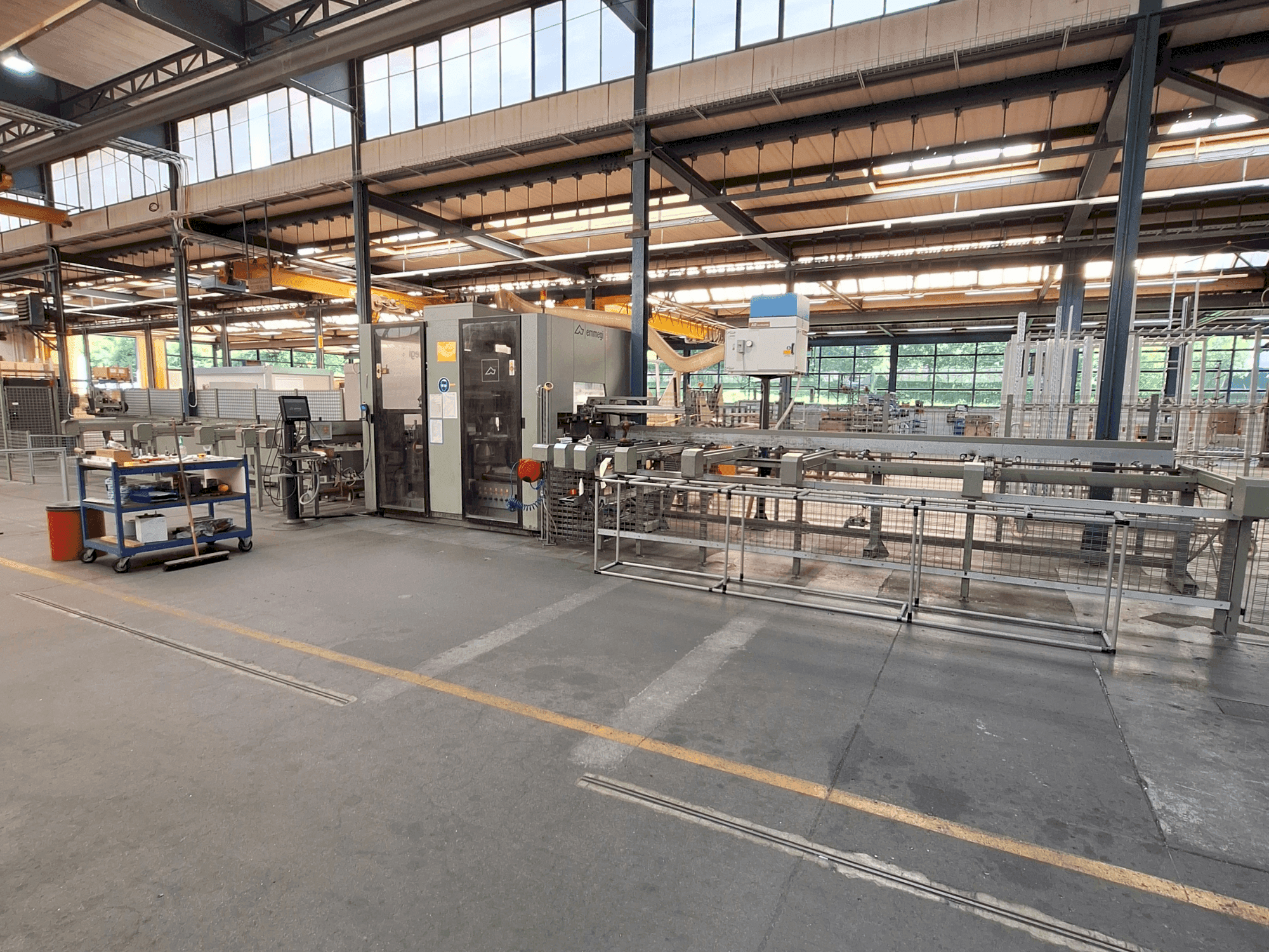 Mašīnas Emmegi Quadra L1  pretskats