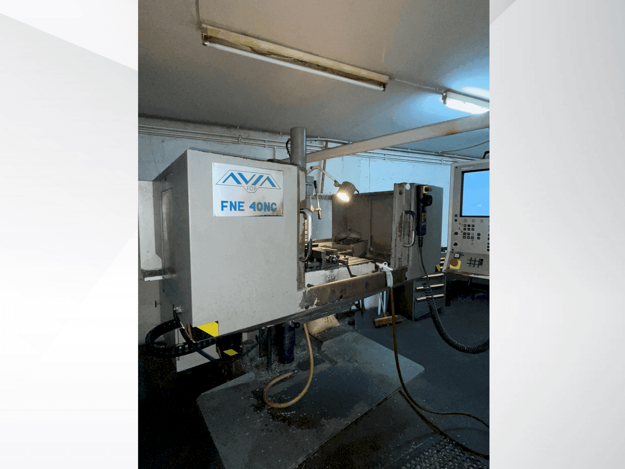 Mašīnas Avia									 FNE 40NC  pretskats