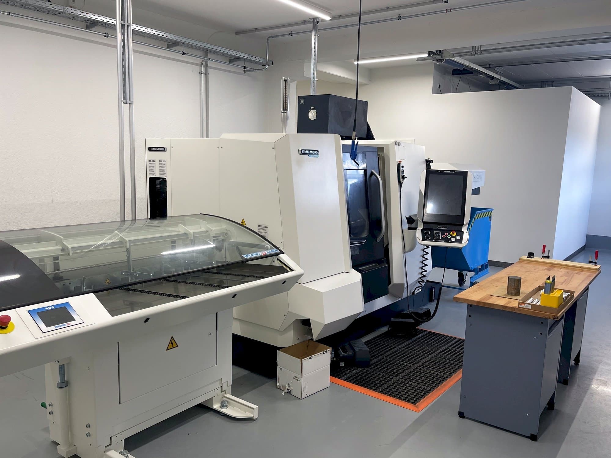 Mašīnas DMG Mori Seiki CLX 350 V6  pretskats