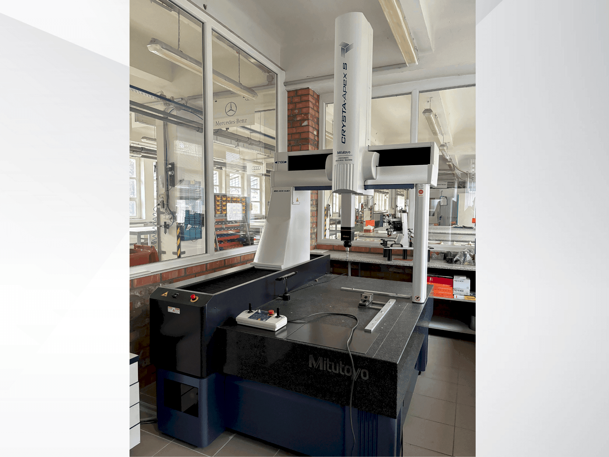 Mašīnas Mitutoyo CRYSTA-Apex S7106  pretskats