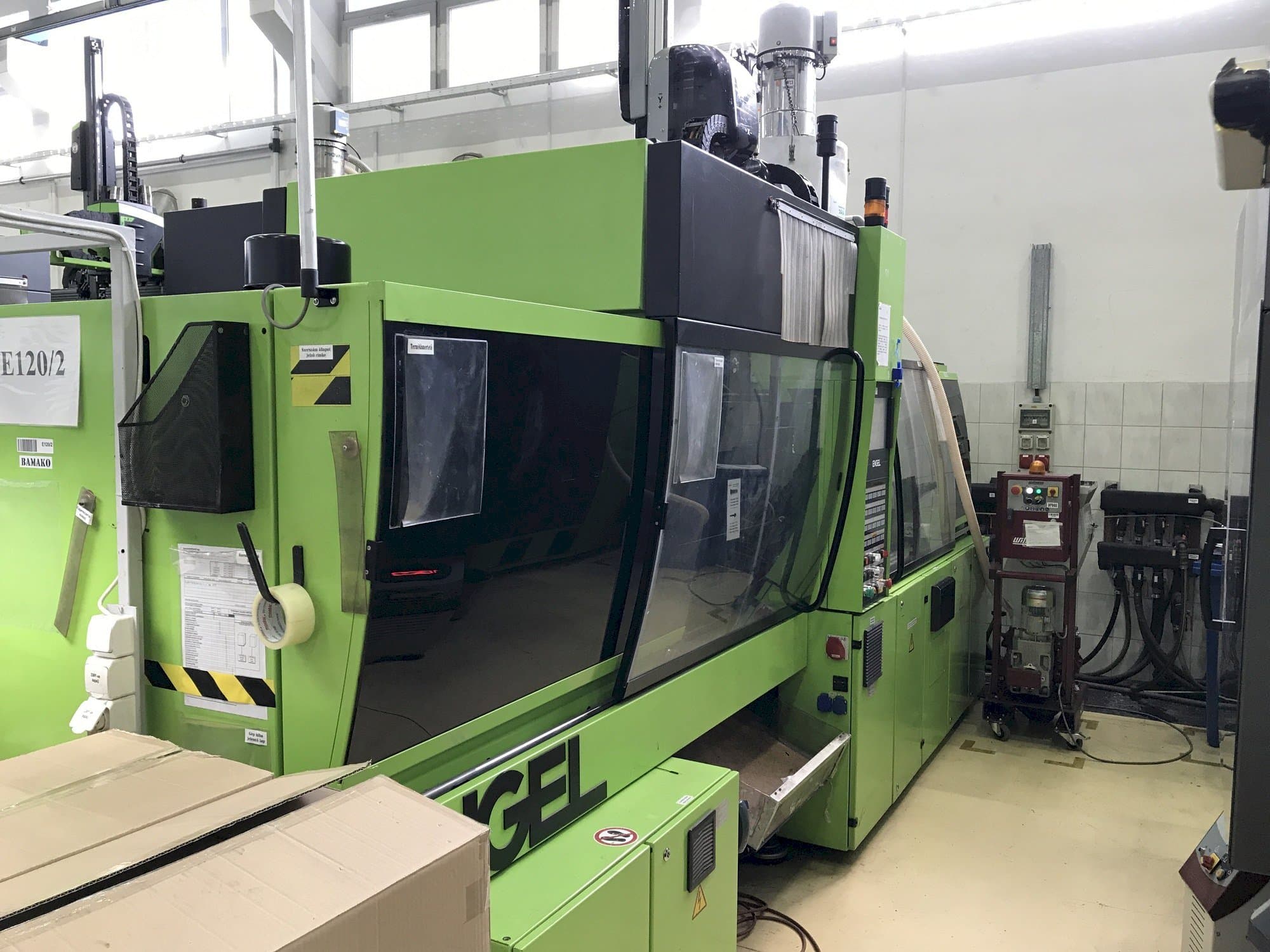 Mašīnas ENGEL VC 500/120 Plus  pretskats