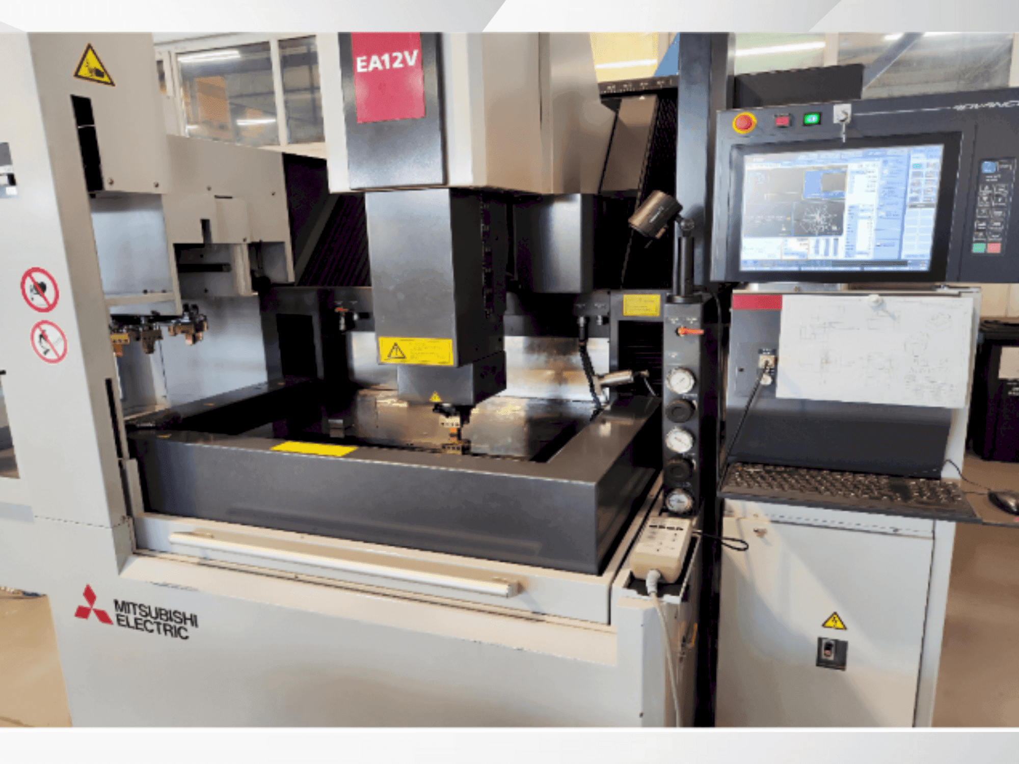 Mašīnas Mitsubishi EA12VM ADVANCE  pretskats