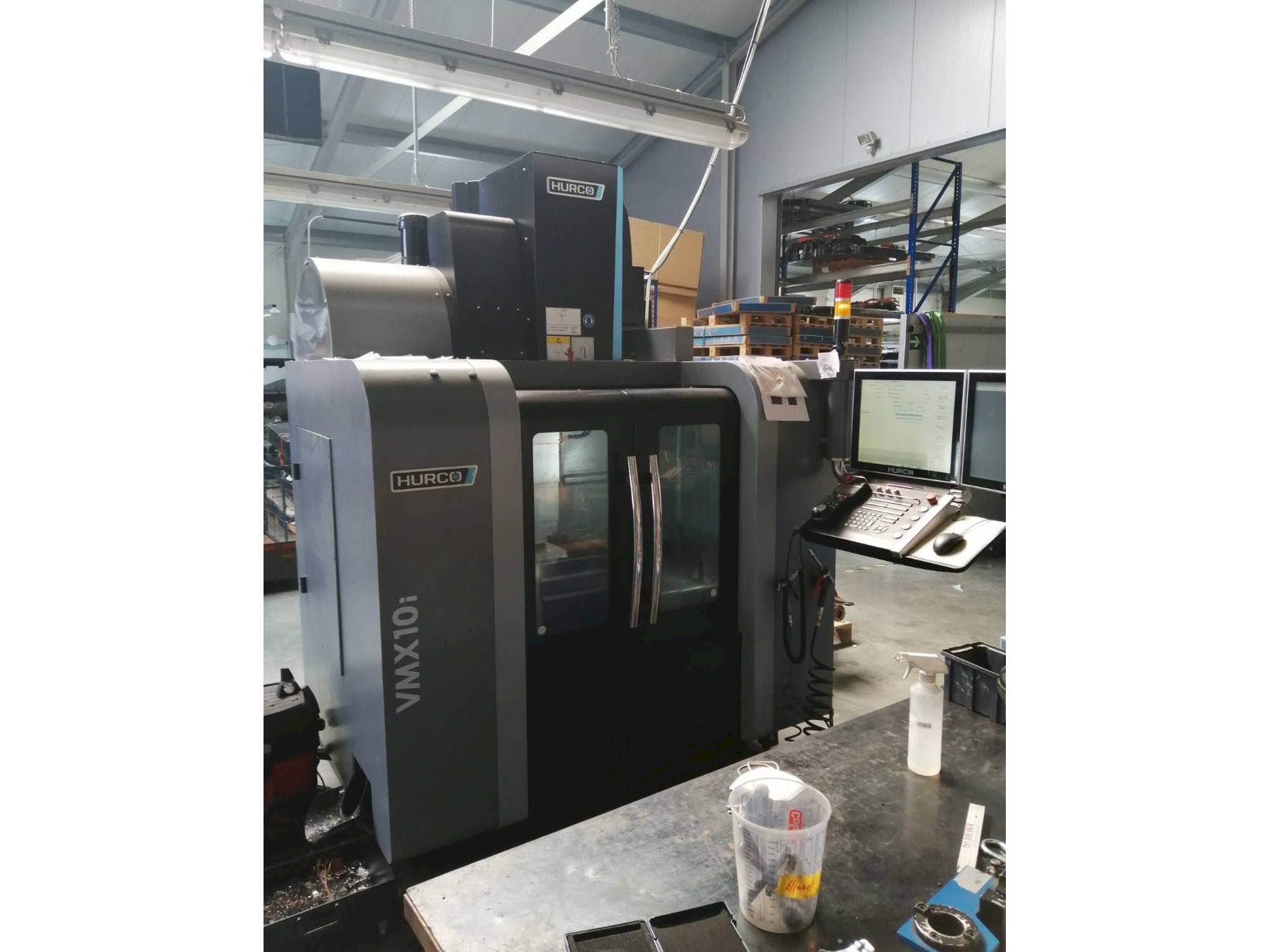 Mašīnas Hurco VMX10i  pretskats