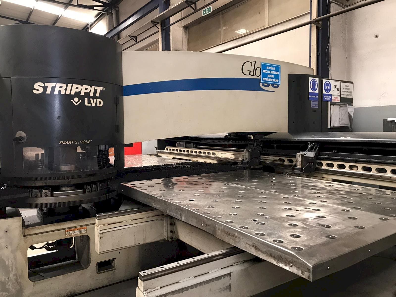 Mašīnas LVD STRIPPIT Global 30 1525  pretskats