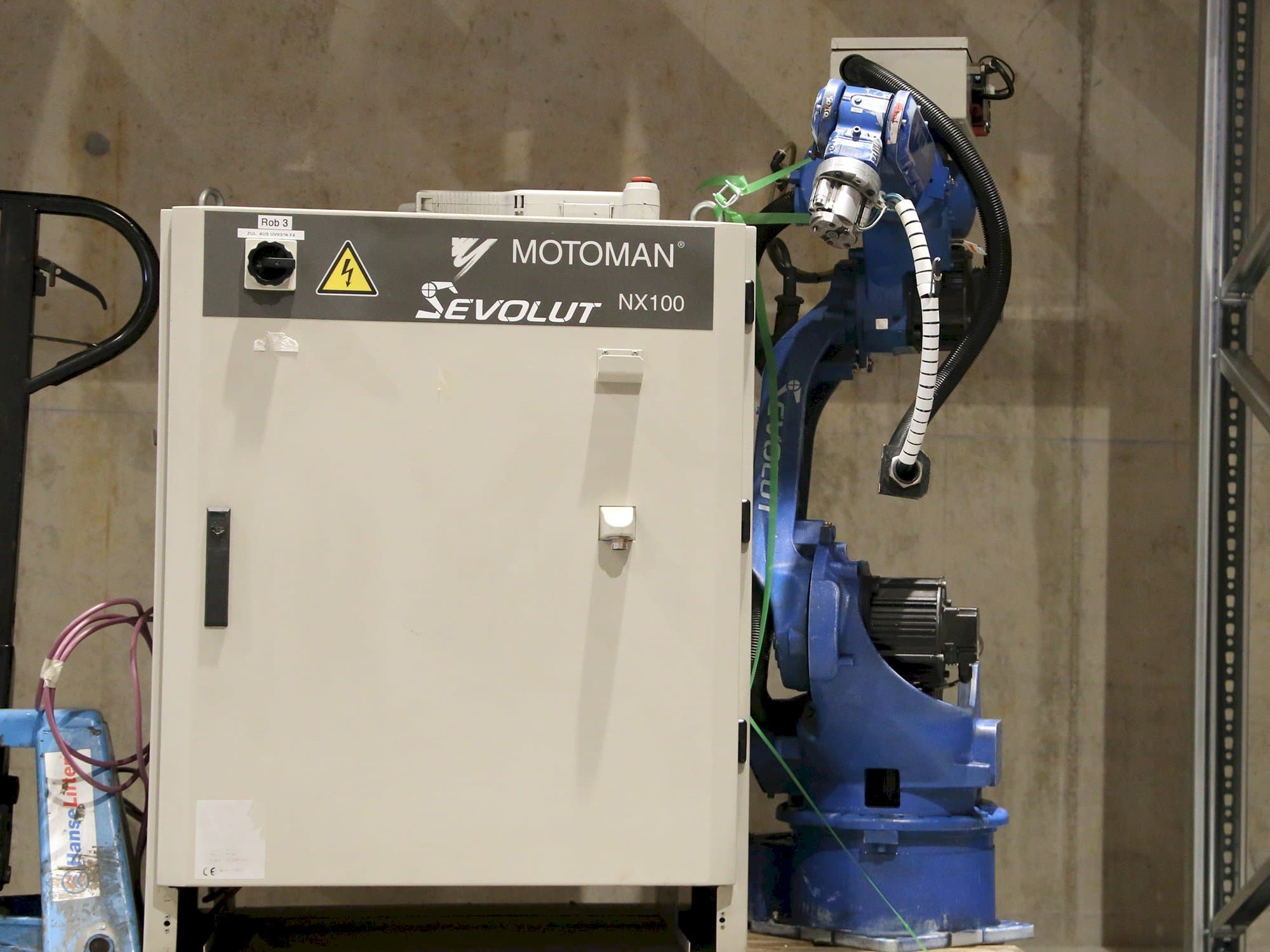 Mašīnas Yaskawa Motoman HP6  pretskats