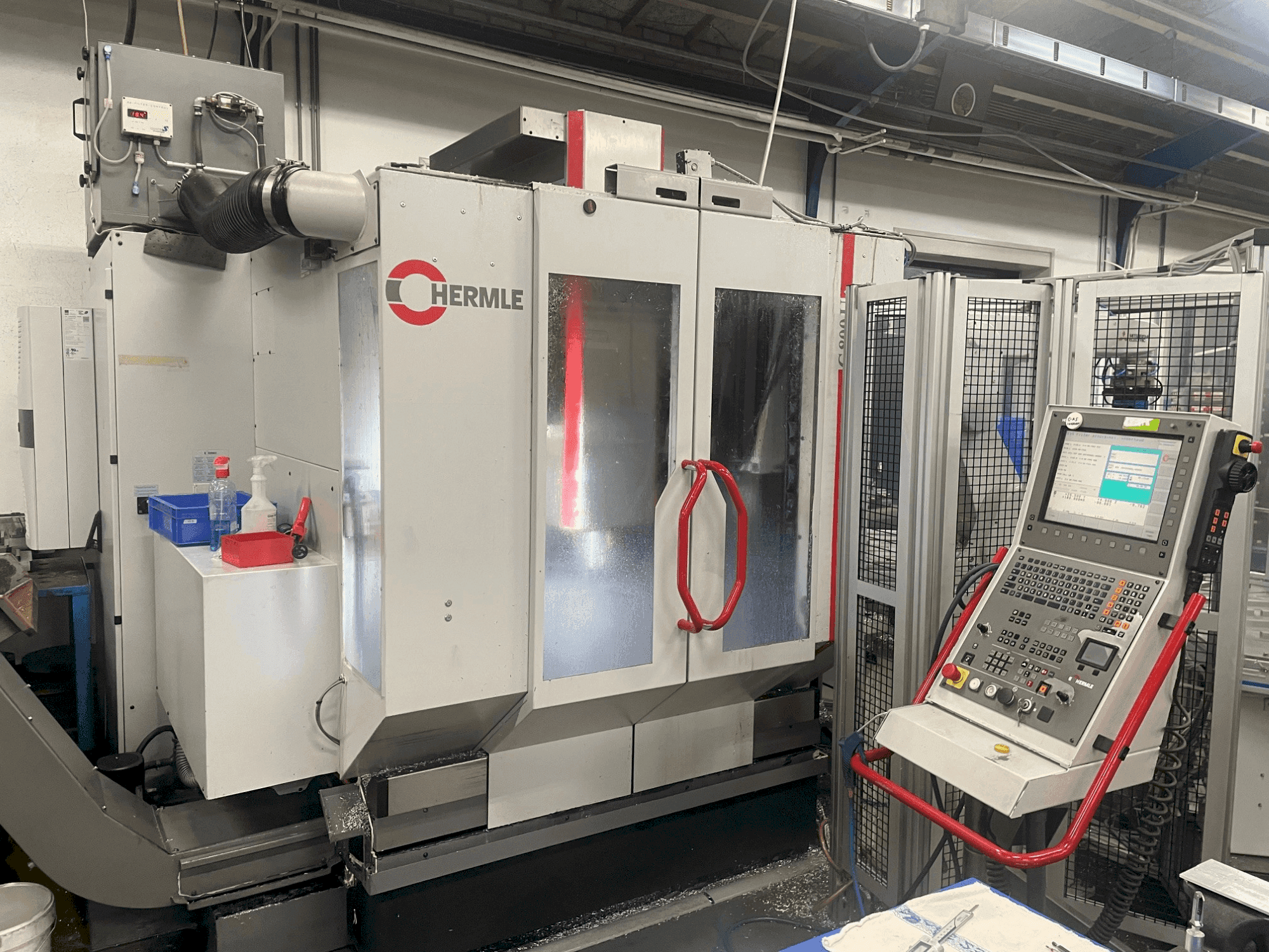 Mašīnas HERMLE C 800 U  pretskats