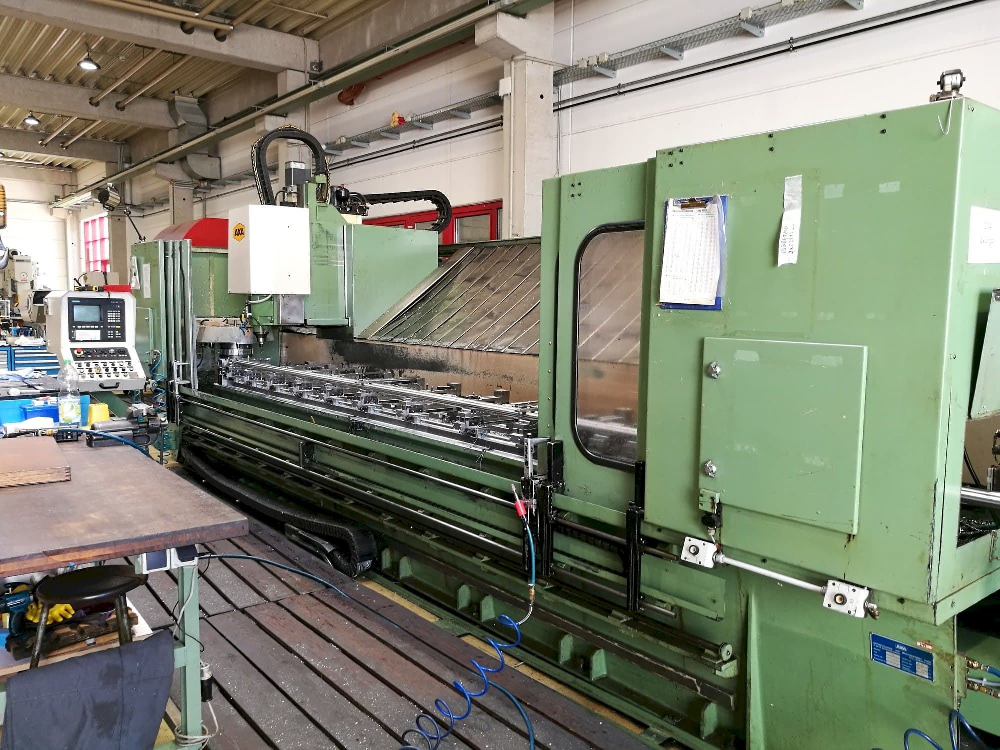 Mašīnas AXA VSC 3  pretskats