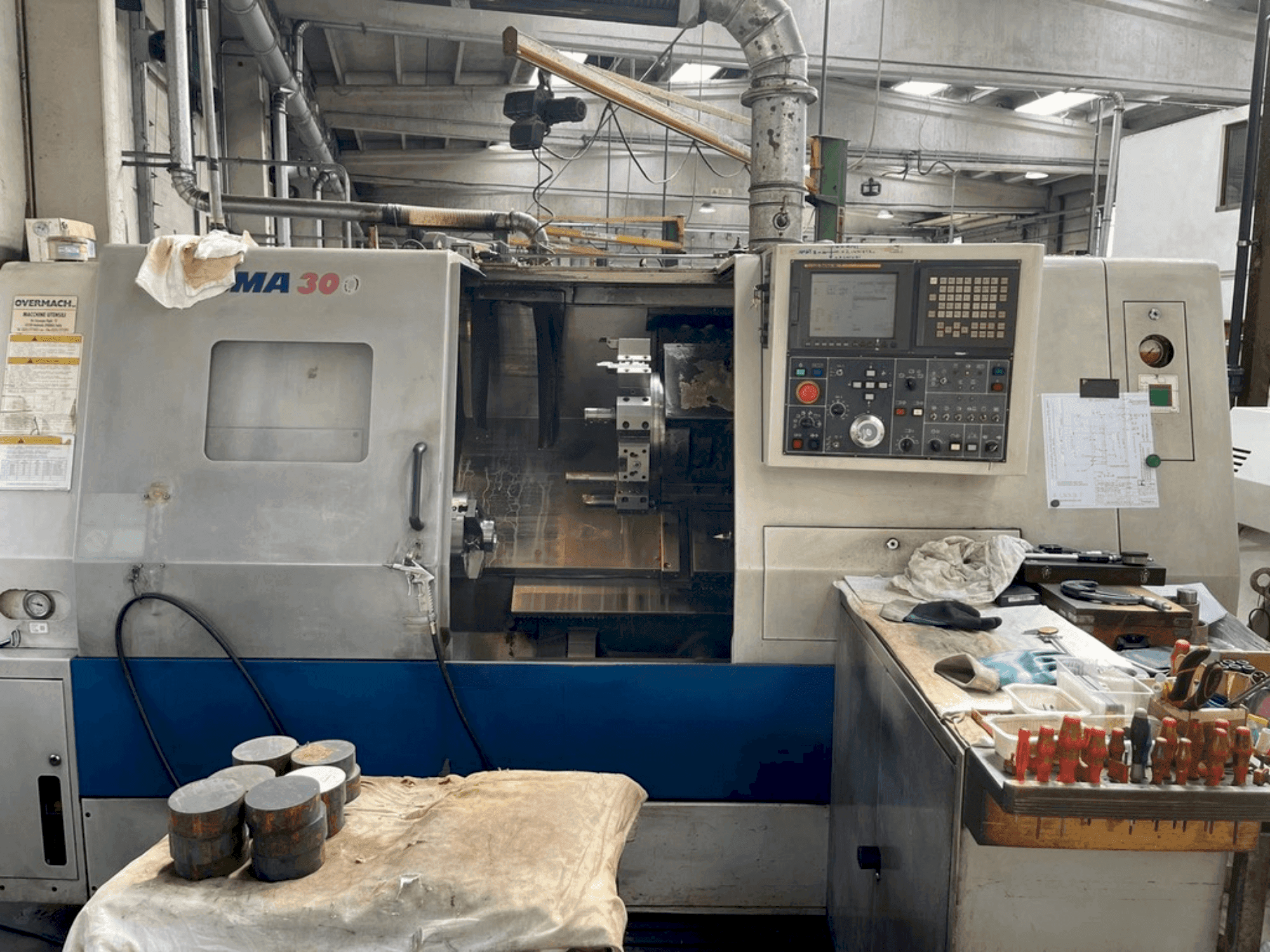 Mašīnas DAEWOO PUMA 300B  pretskats