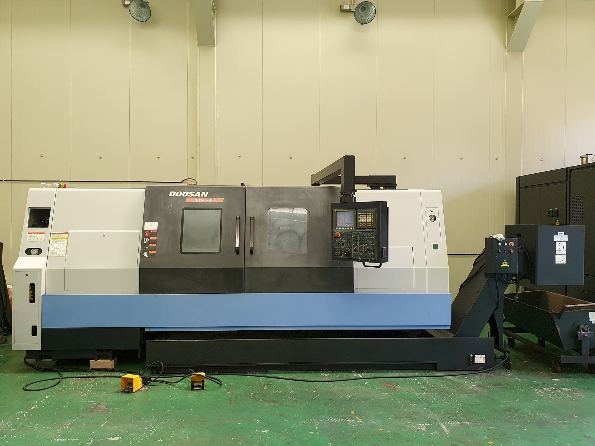 Mašīnas Doosan PUMA 400LB  pretskats