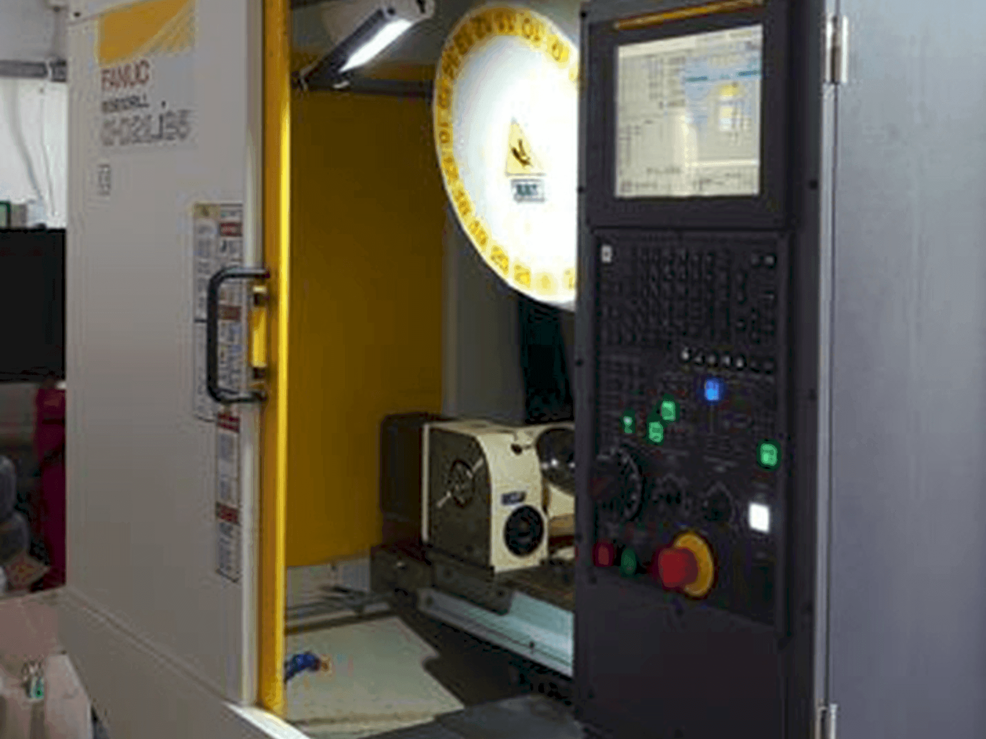 Mašīnas FANUC ROBODRILL α-D21LiB5  pretskats