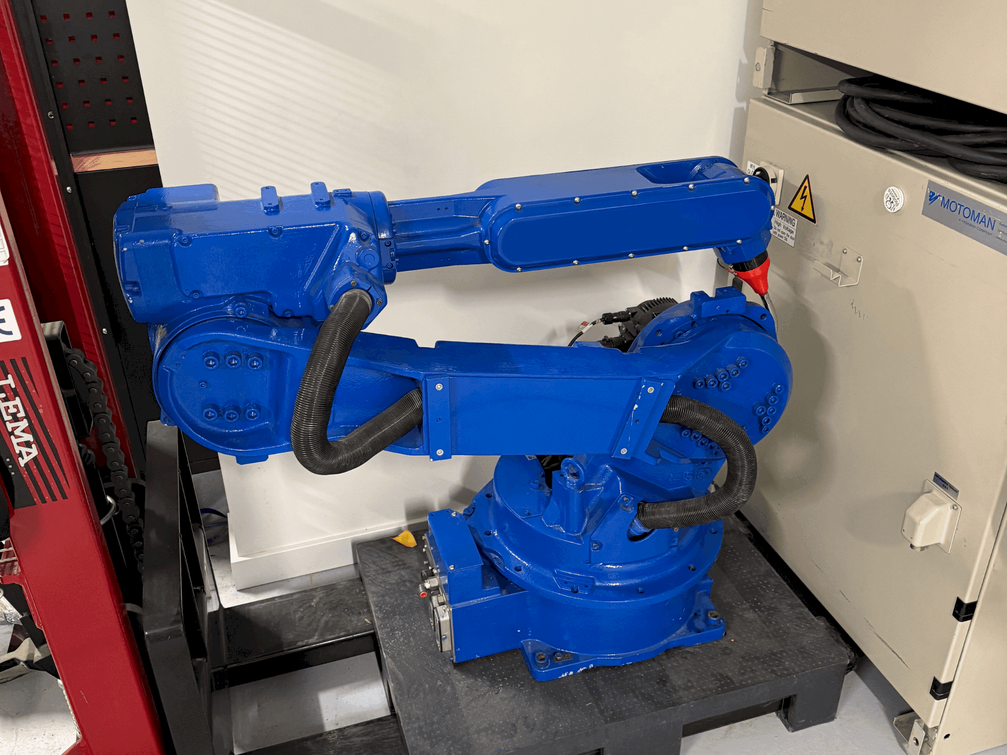 Mašīnas Yaskawa Motoman YR HP 20D  pretskats