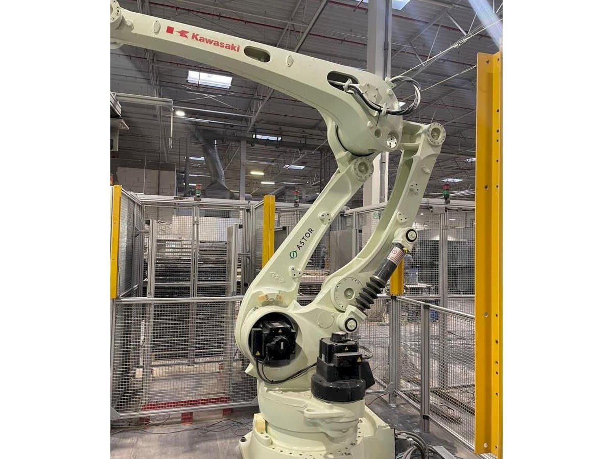 Mašīnas Kawasaki 3CP180L-AC03  pretskats