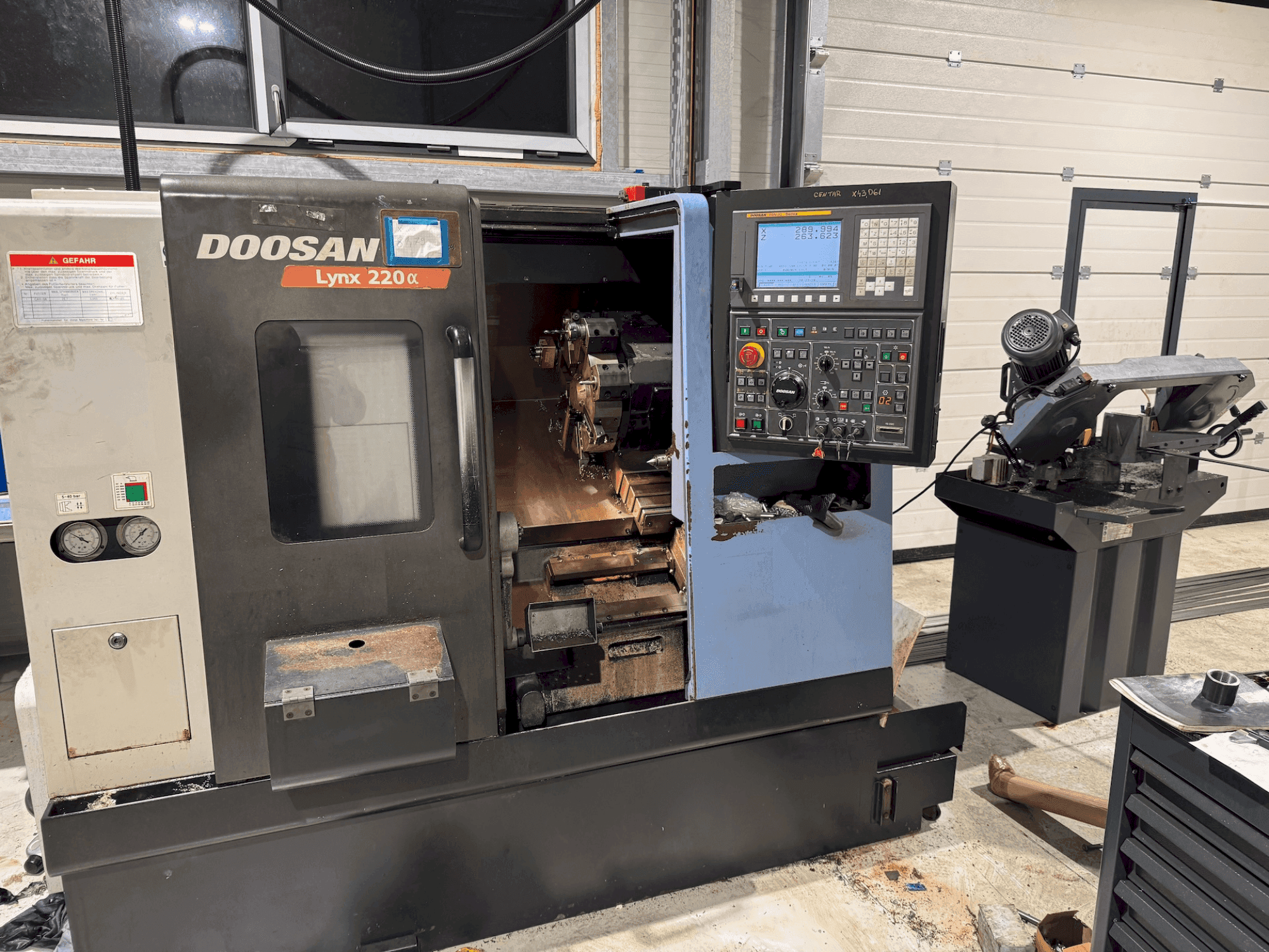 Mašīnas DOOSAN Lynx 220 Alpha  pretskats