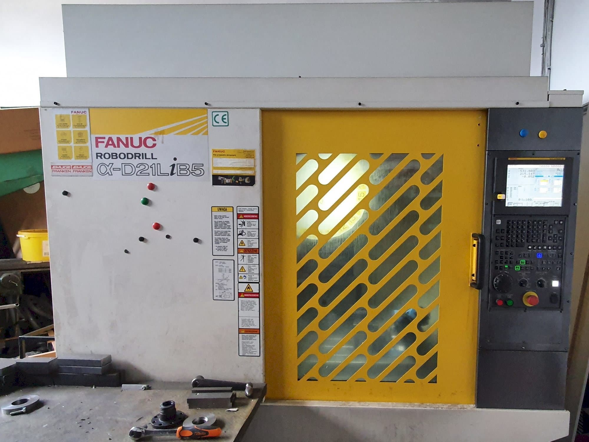 Mašīnas FANUC ROBODRILL Alpha-D21LiB5  pretskats