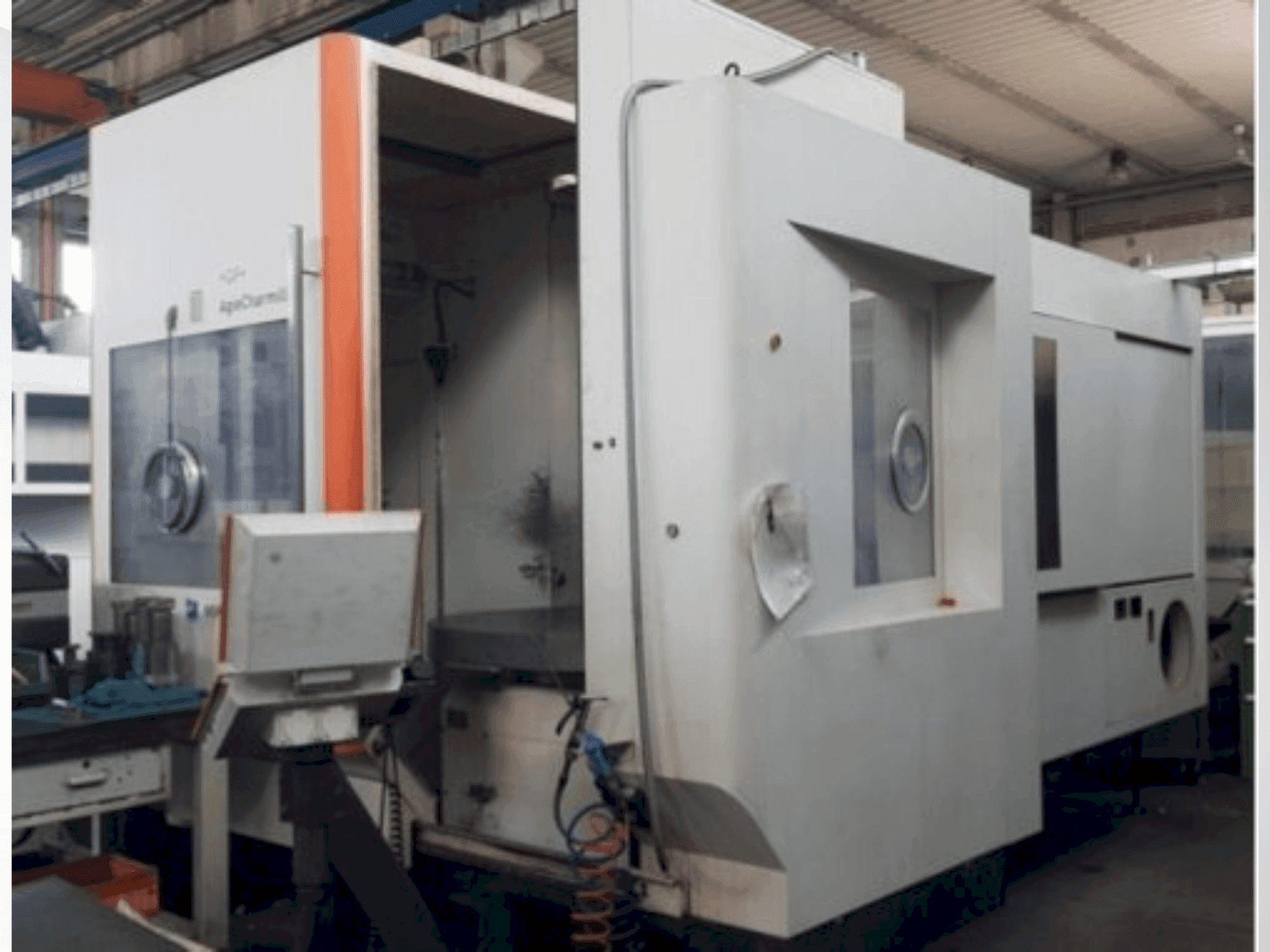 Mašīnas MIKRON HPM 1350U  pretskats