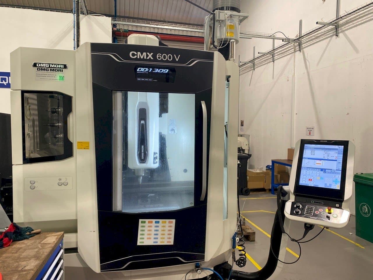 Mašīnas DMG CMX 600 V  pretskats