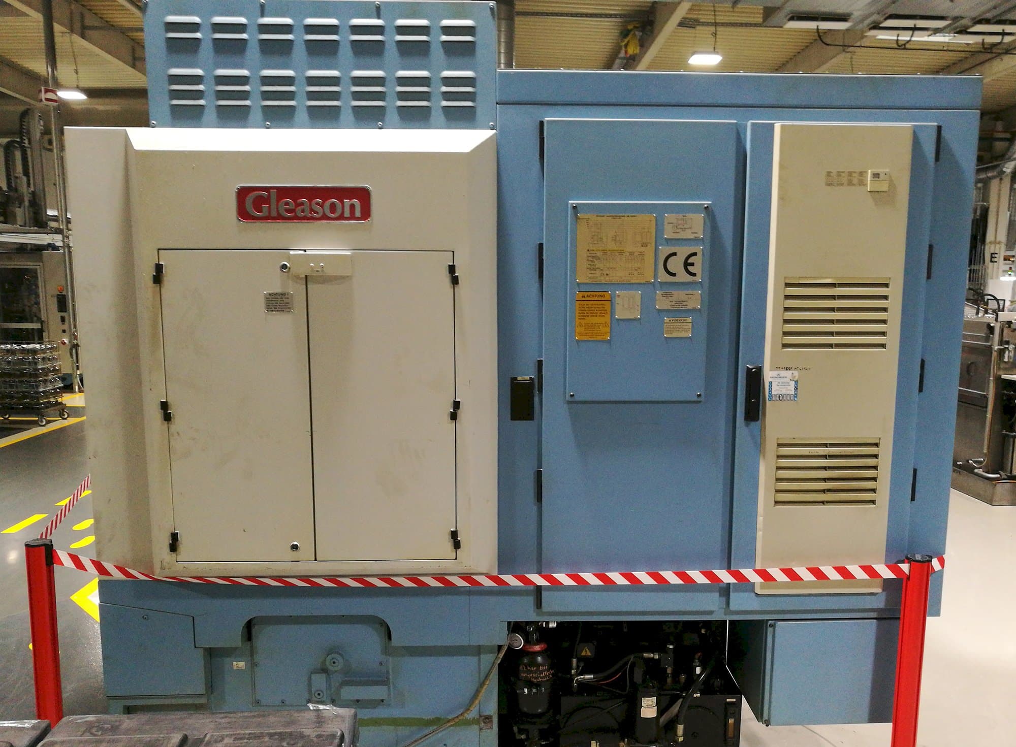 Mašīnas Gleason skats Phoenix 500 HCT no aizmugures