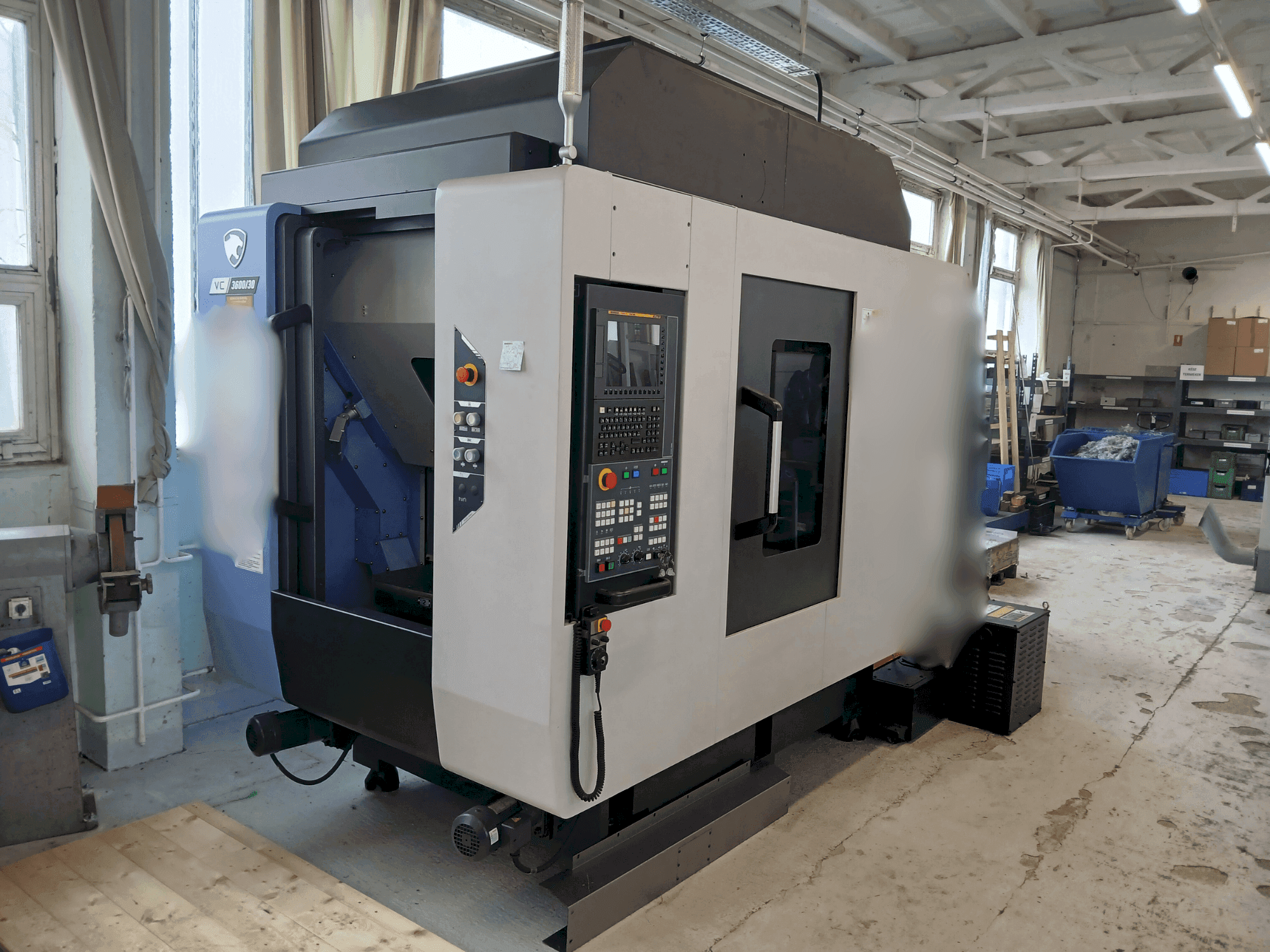 Mašīnas DN SOLUTIONS VC 3600/30  pretskats