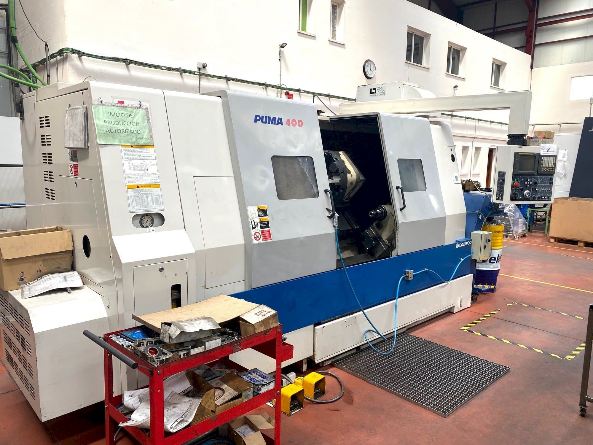 Mašīnas DAEWOO PUMA 400  pretskats