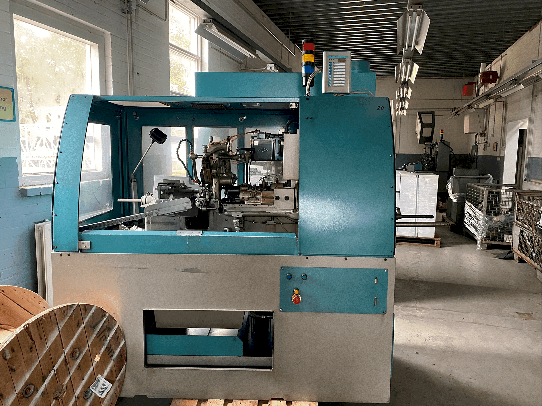 Mašīnas Tornos-Bechler NAT-125 vario  pretskats