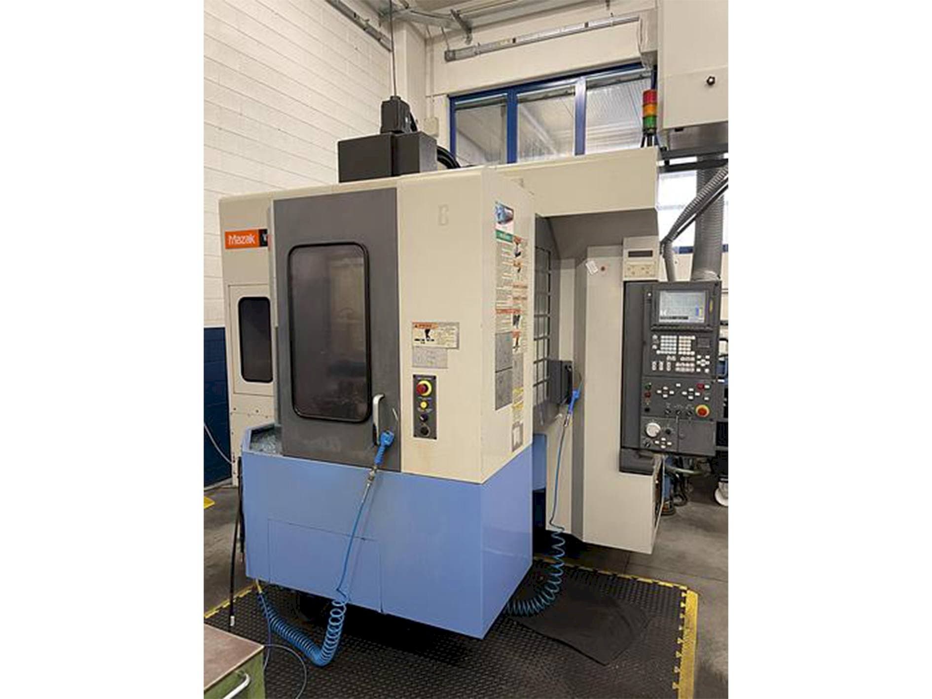 Mašīnas Mazak Variaxis 500-5X  pretskats