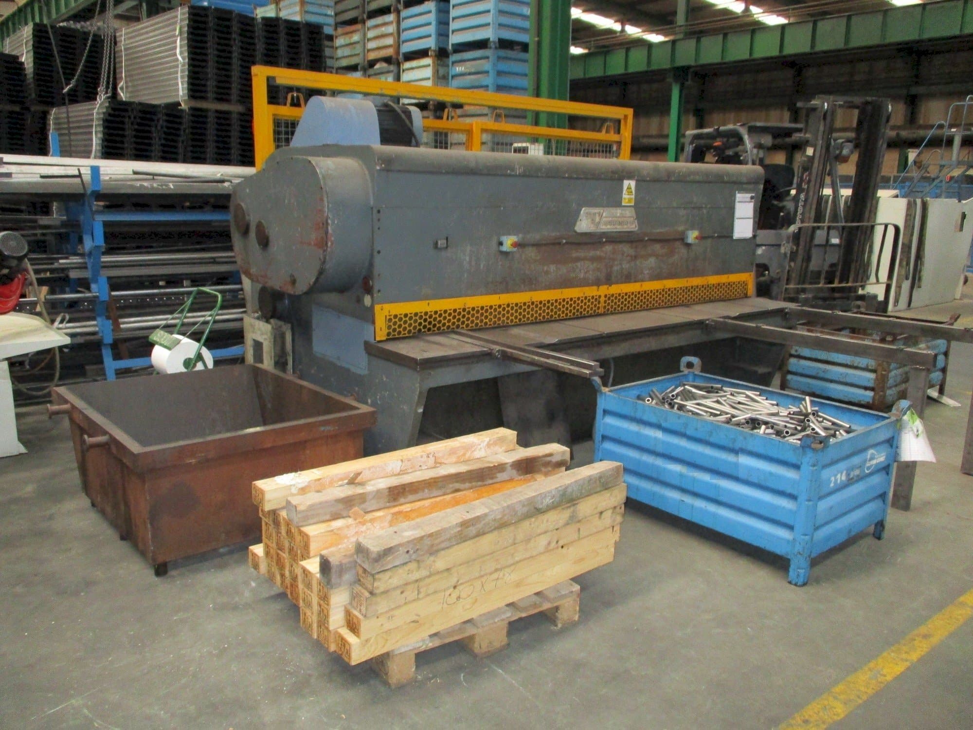 Mašīnas Taci AC-10/30  pretskats