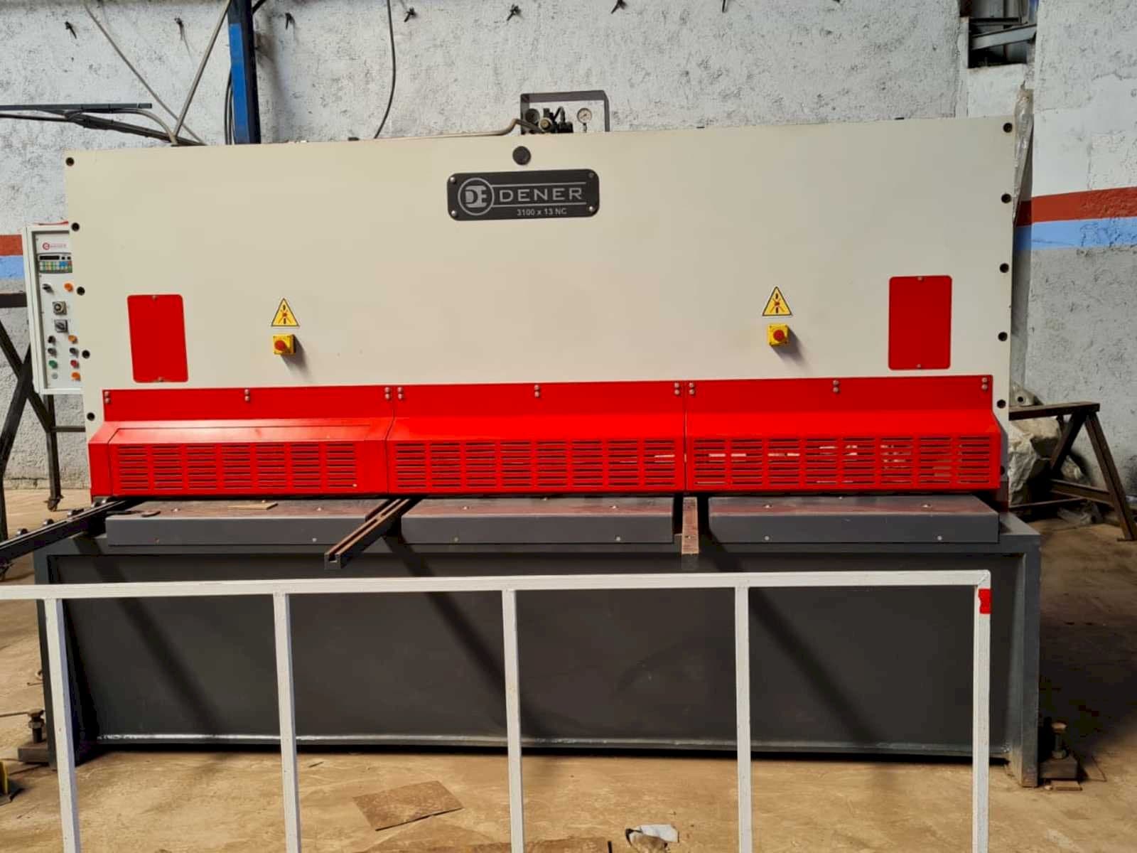 Mašīnas DENER BS 3013  pretskats