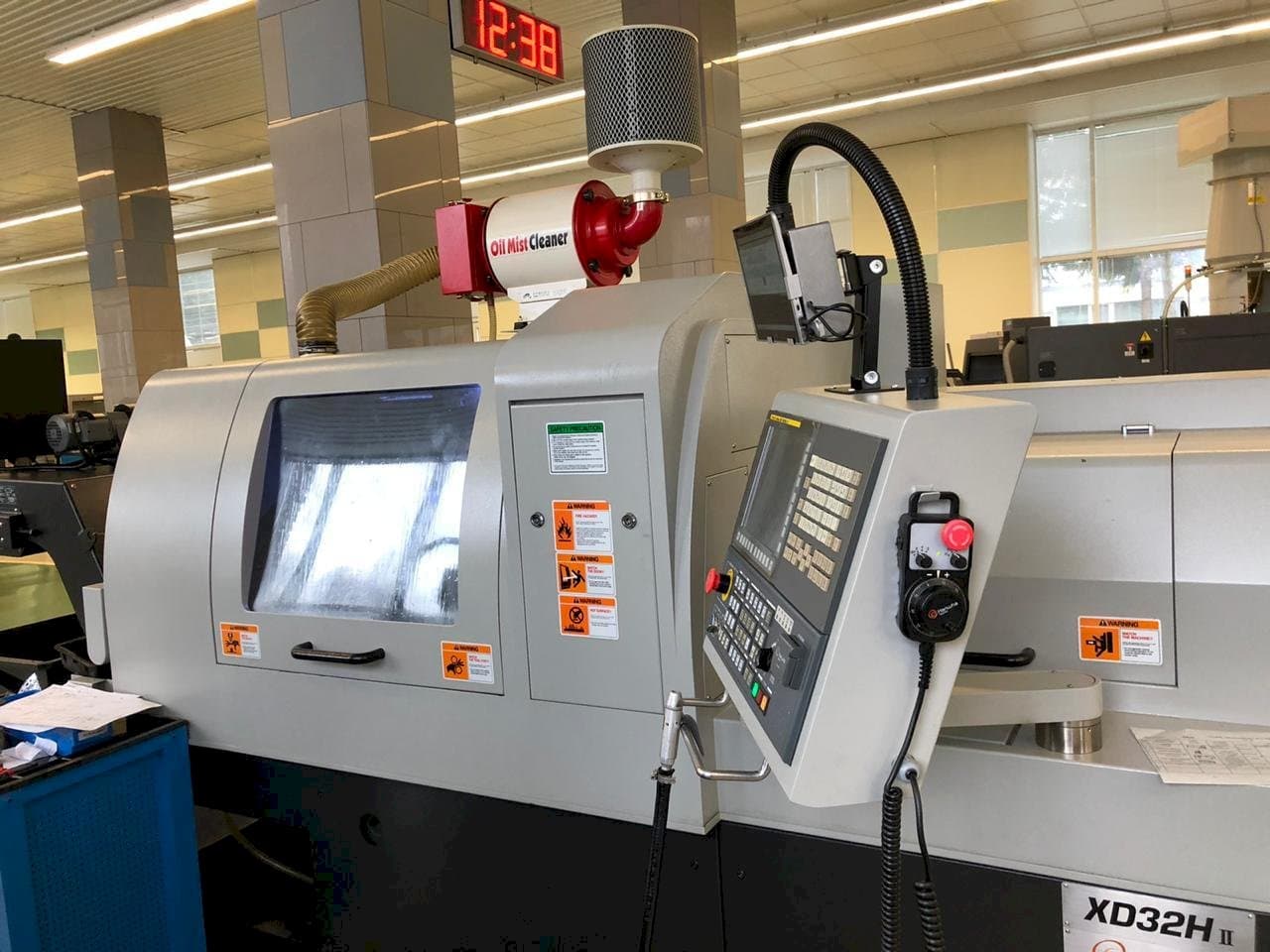 Mašīnas Hanwha XD32H II  pretskats