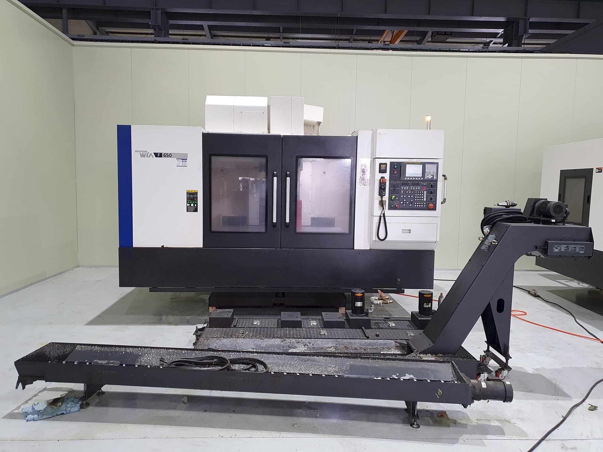 Mašīnas Hyundai Wia F650  pretskats