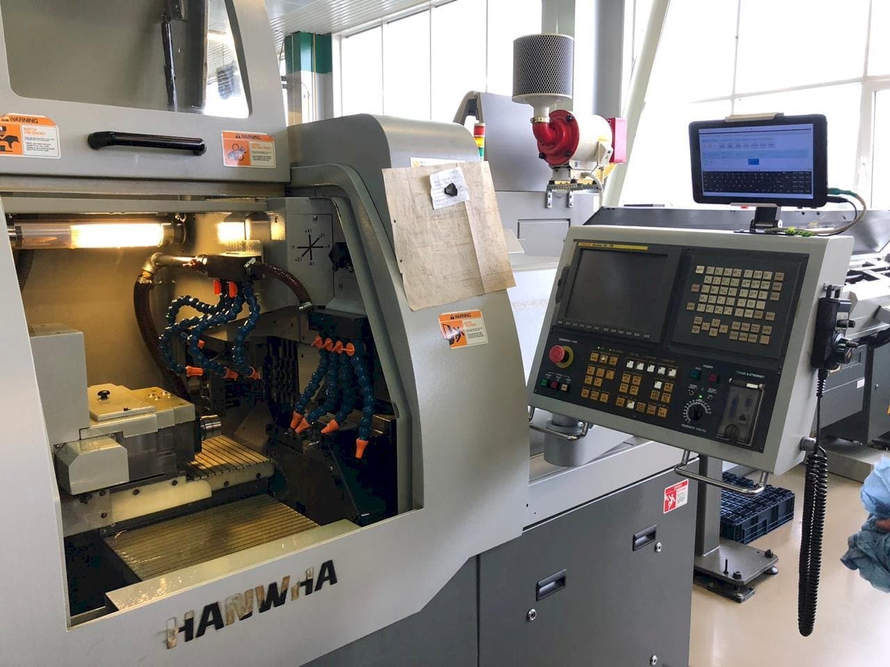 Mašīnas Hanwha XD20H  pretskats