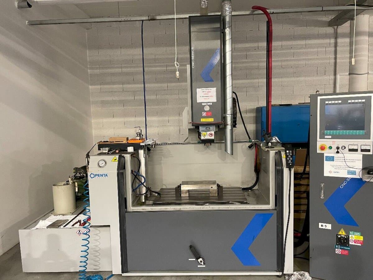 Mašīnas PENTA 650G CNC  pretskats