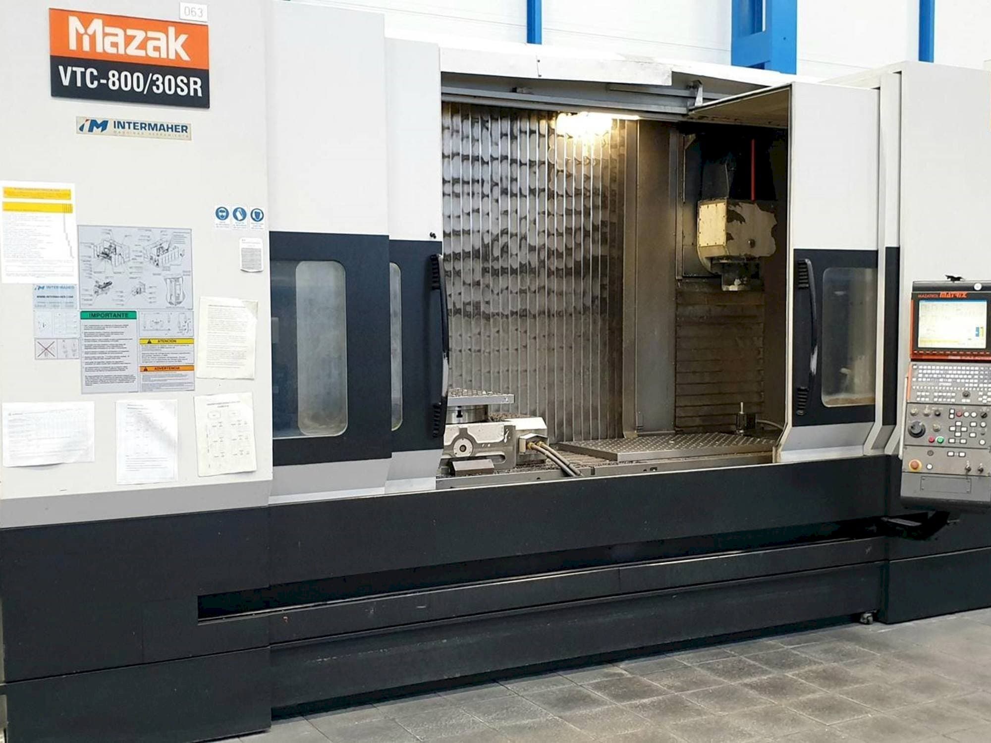 Mašīnas Mazak VTC-800/30SR pretskats