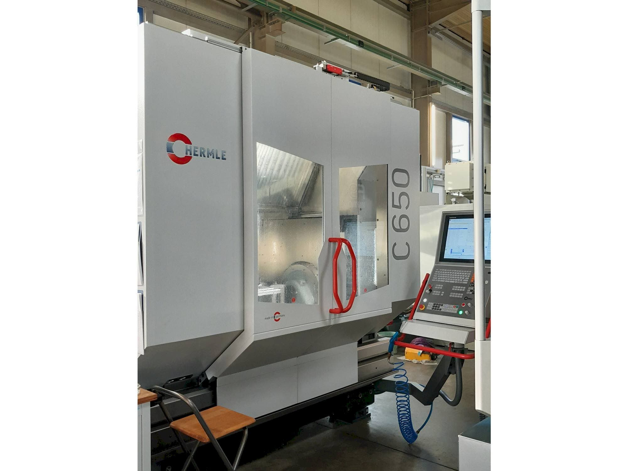 Mašīnas HERMLE C650 U  pretskats