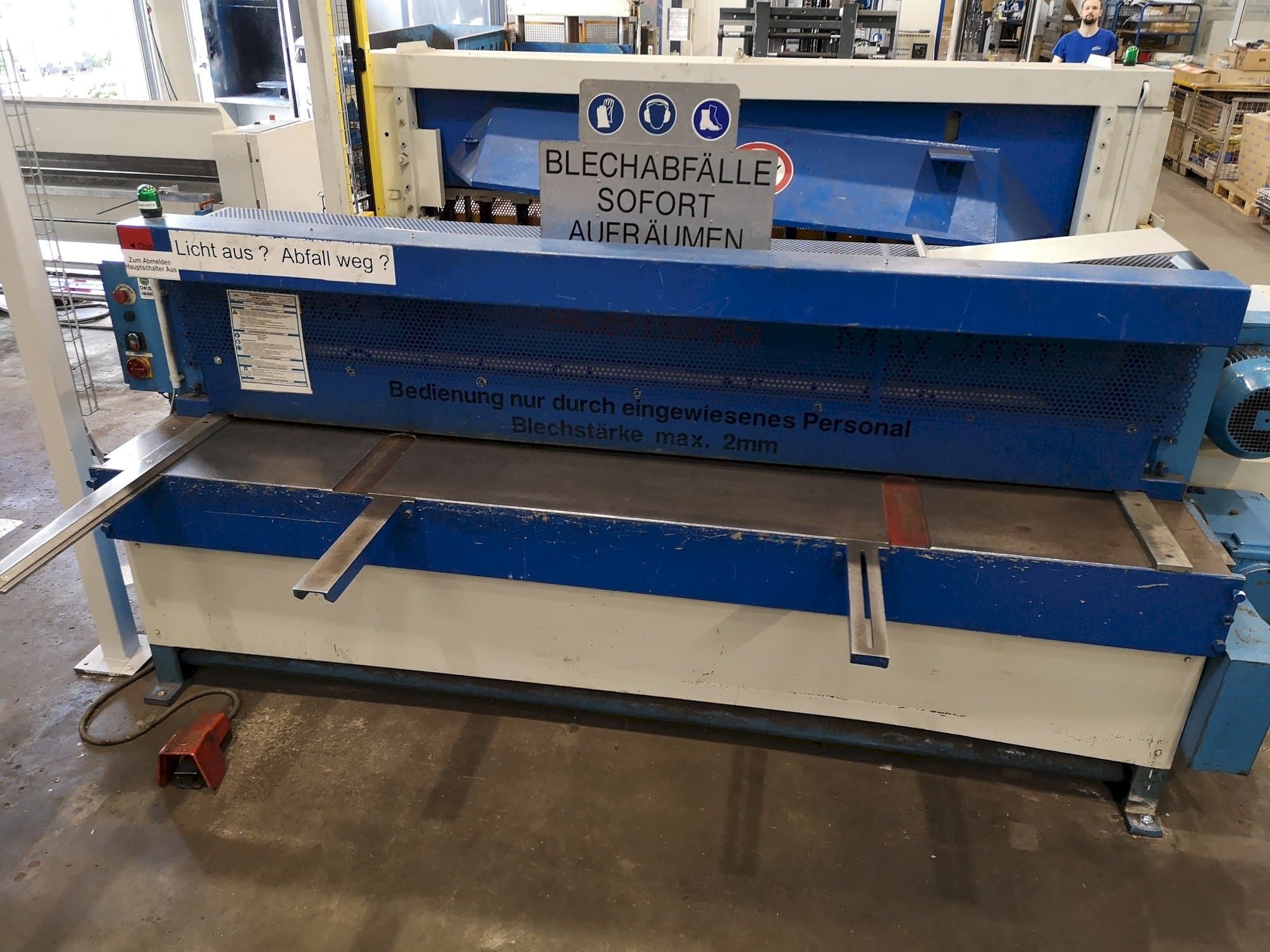 Mašīnas KNUTH KMT 2500/3  pretskats