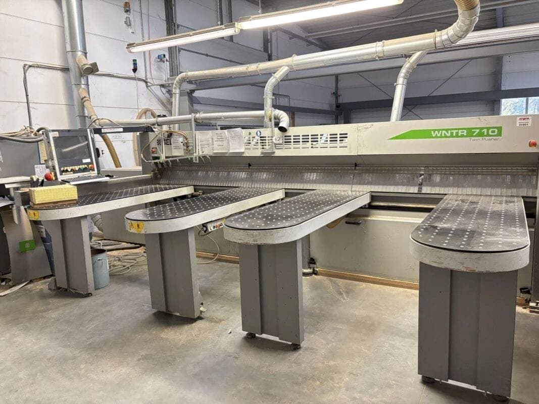 Mašīnas SELCO WNTR 710 pretskats