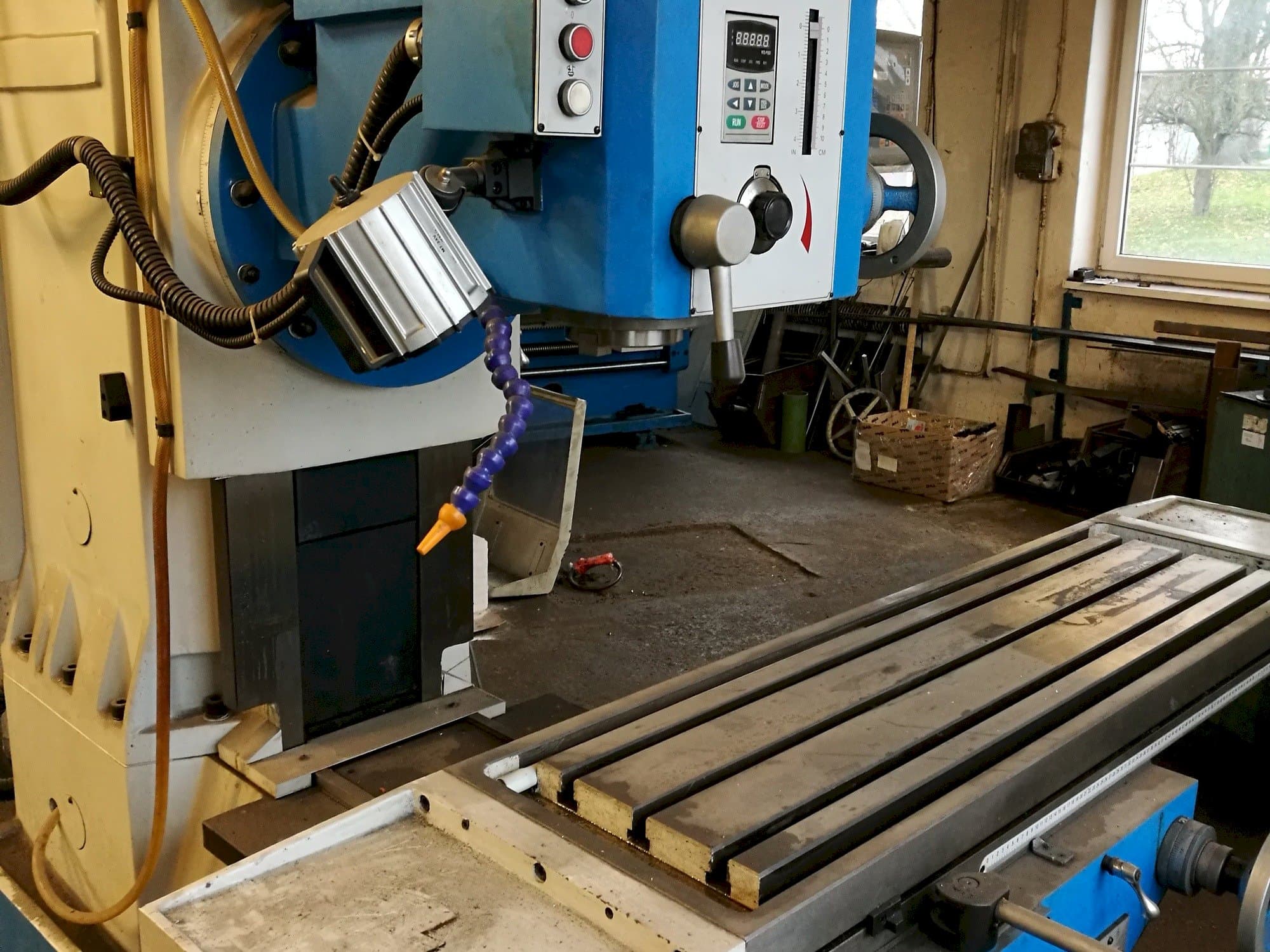 Mašīnas KNUTH KB 1400  pretskats