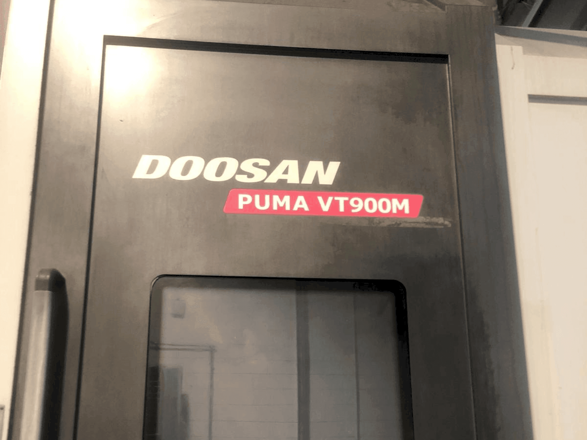 Mašīnas DOOSAN Puma VT900M  pretskats