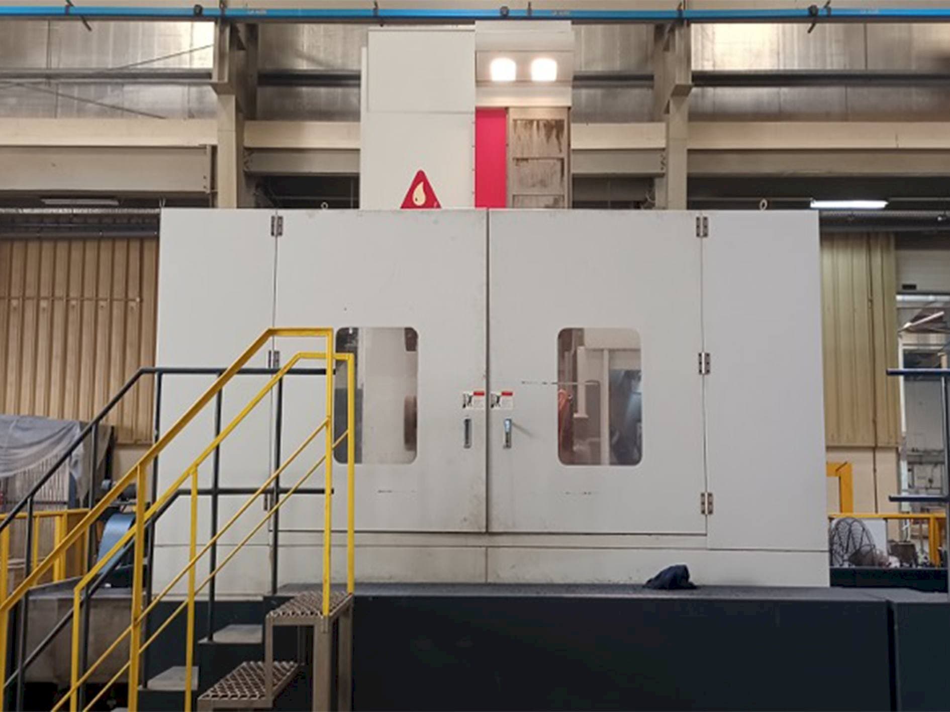 Mašīnas YOU JI HBM130/3022  pretskats