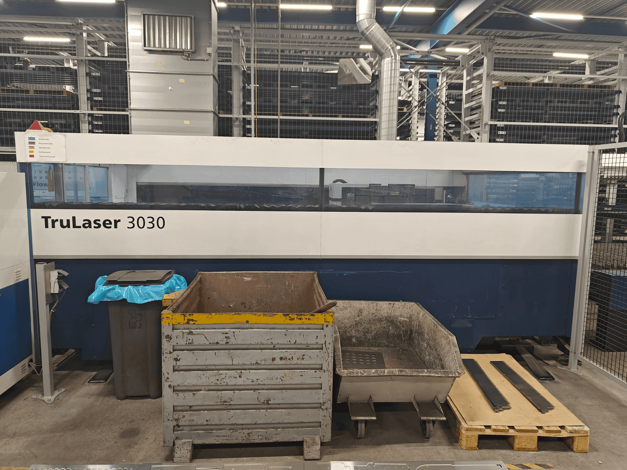 Mašīnas TRUMPF TruLaser 3030 3,2kW CO2  pretskats