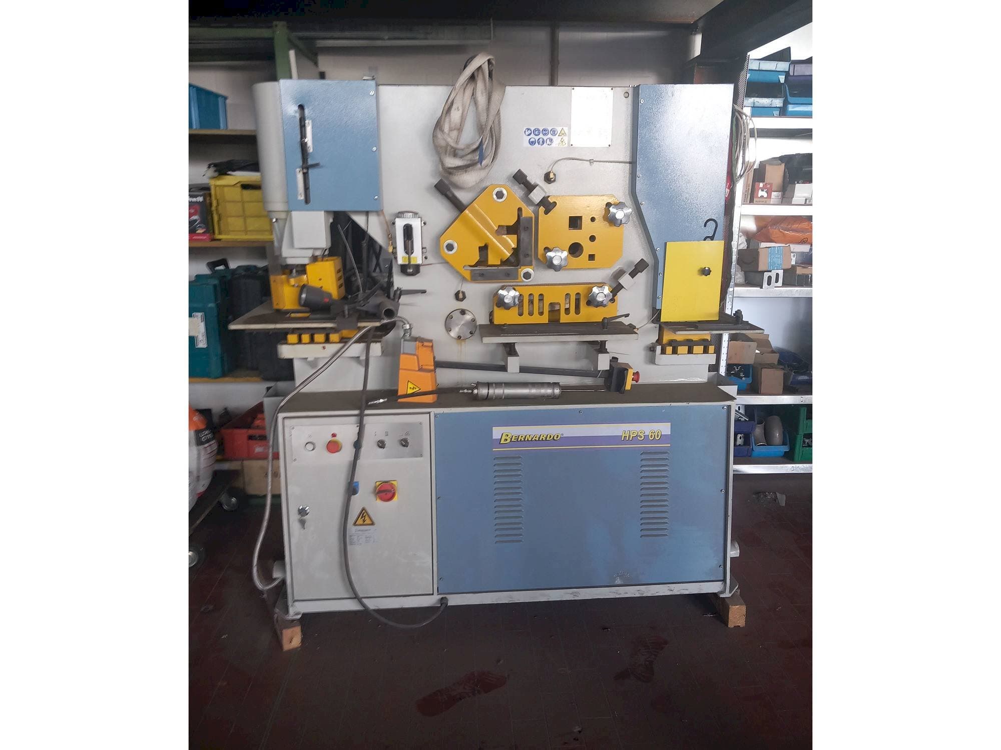 Mašīnas Bernardo HPS 60  pretskats