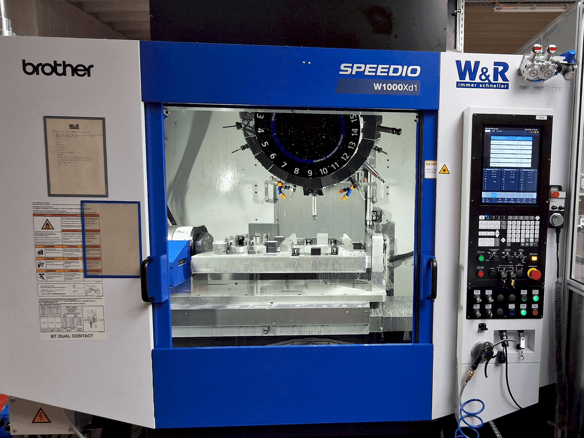 Mašīnas Brother Speedio W1000Xd1  pretskats