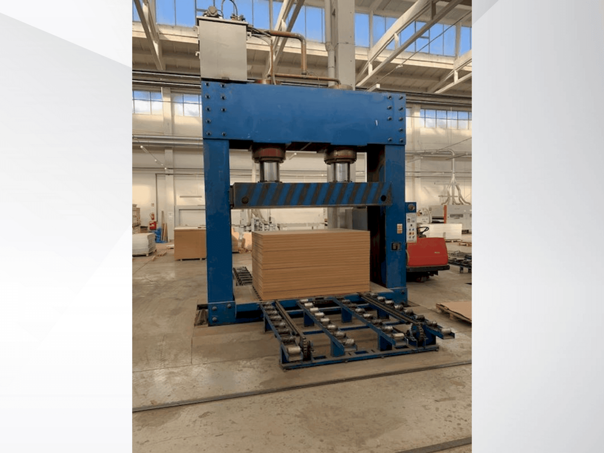 Mašīnas LINYI JIANZHONG WOOD MACIHNERY JJC-CP  pretskats