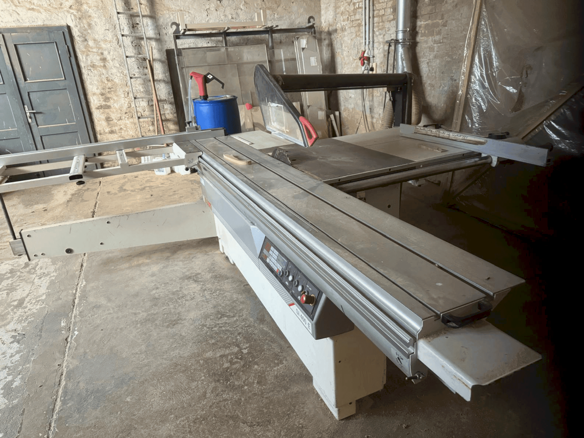 Mašīnas SCM SI 400E  pretskats