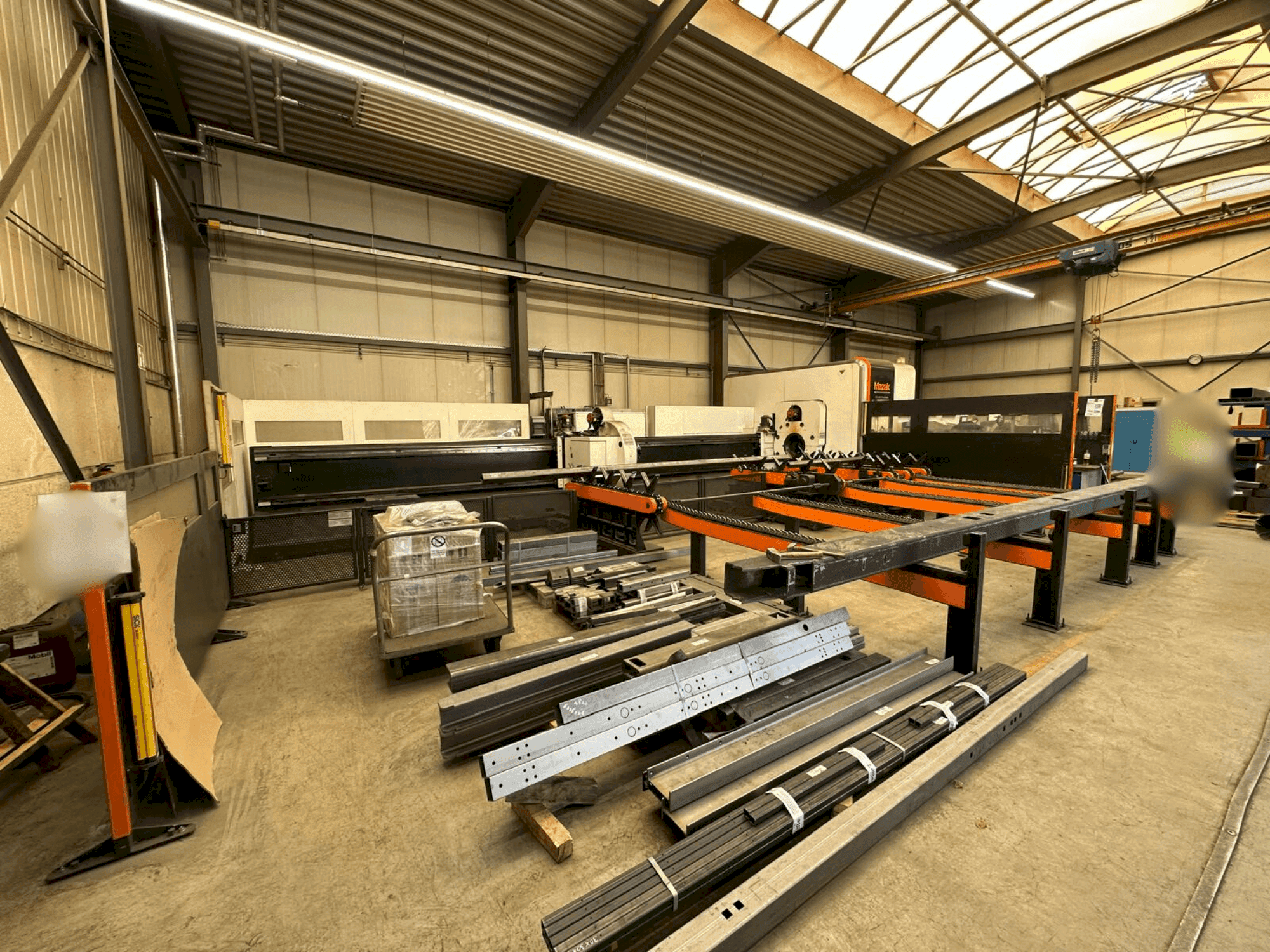 Mašīnas Mazak FABRI GEAR 400 II  pretskats